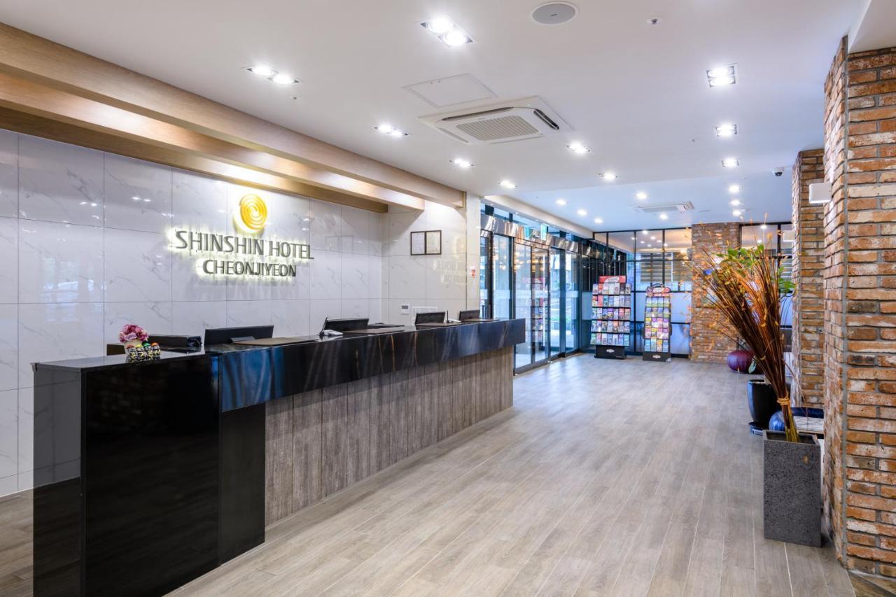 Shin Shin Hotel Cheonjiyeon Seogwipo-stad Buitenkant foto